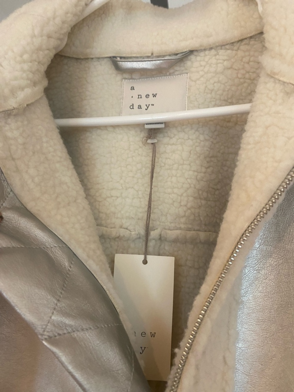 💕NEW💕Silver Jacket - Picture 2 of 4
